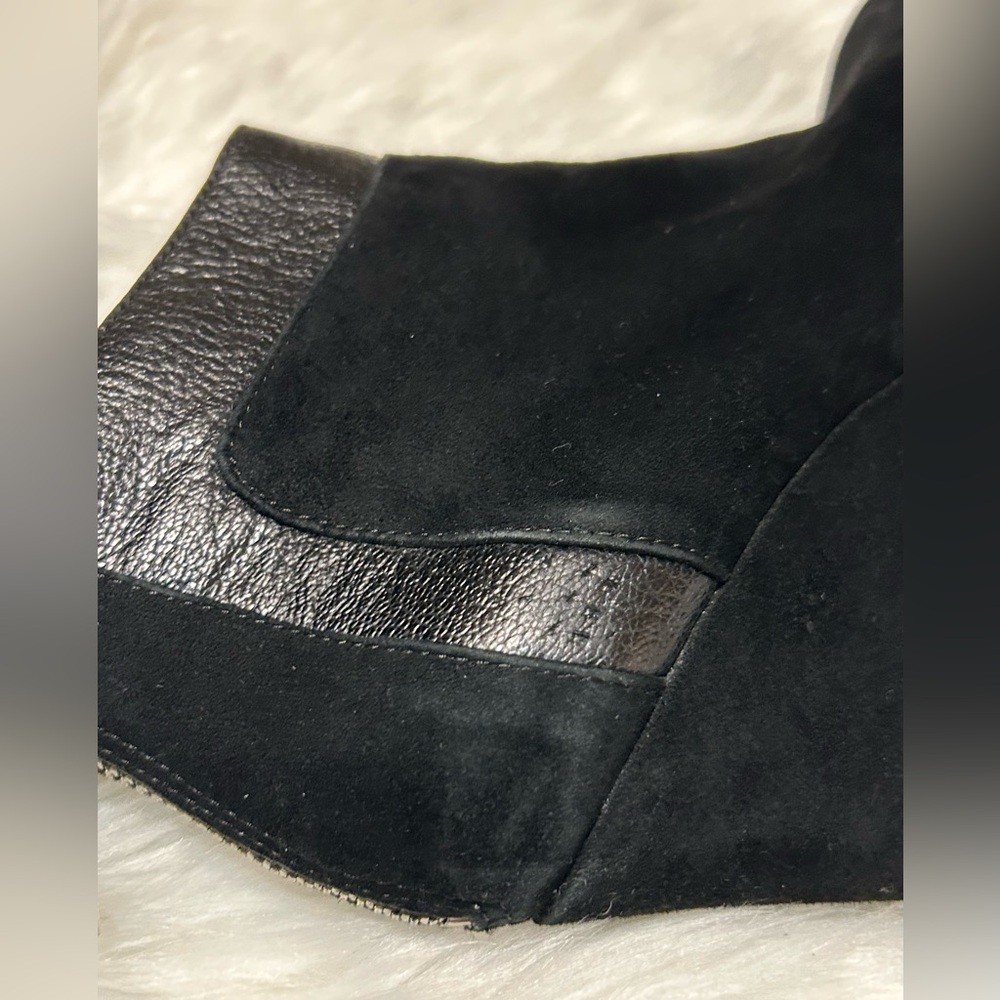 Donald J. Pliner Chez Black Wedge Ankle Boots - Picture 7 of 11